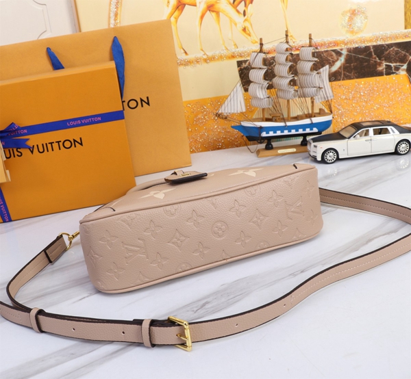 ルイヴィトンバッグ内部構造